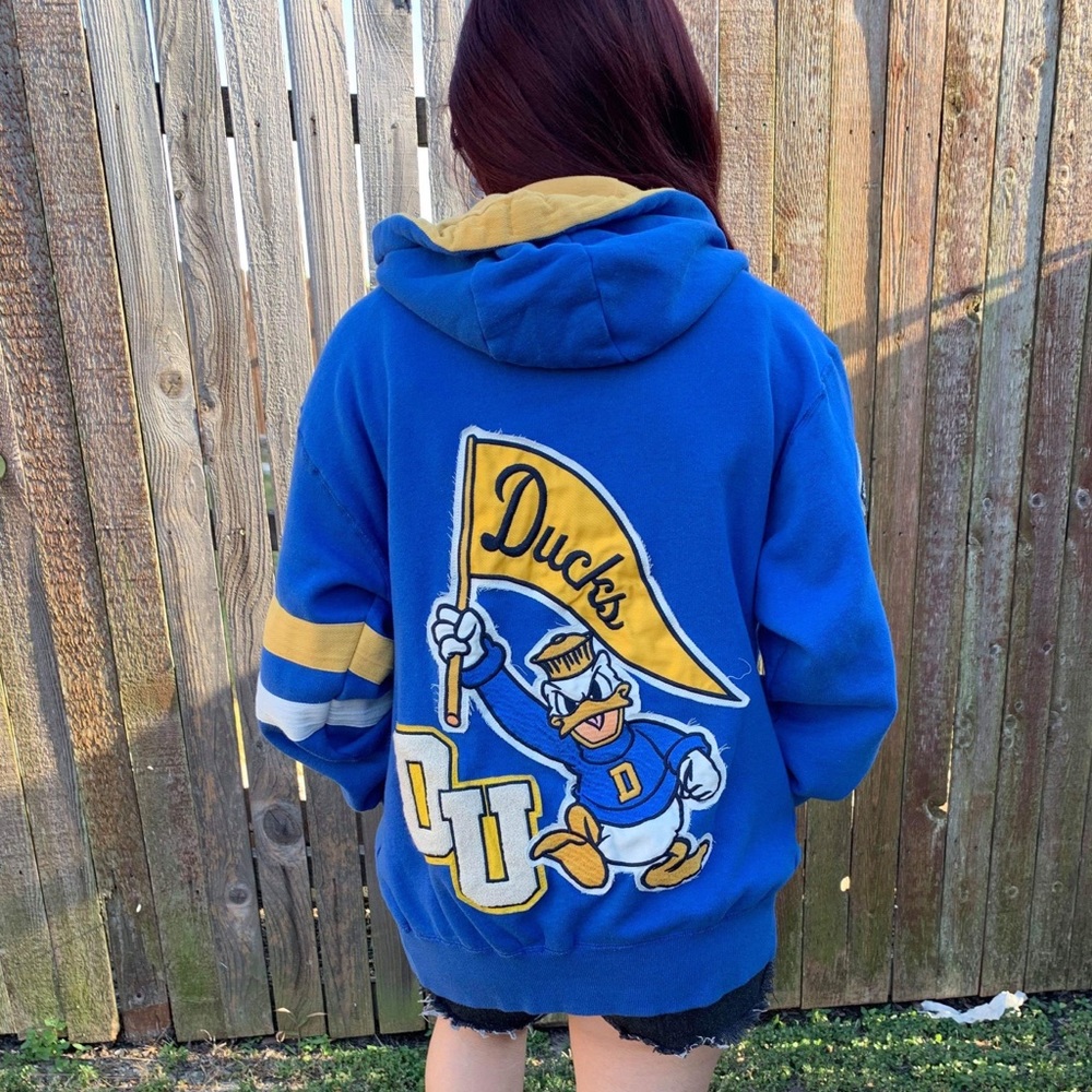 Vintage Donald Duck Hoodie 🍎🦆